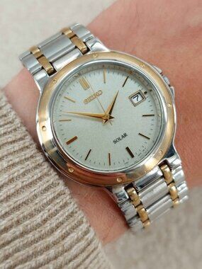 Seiko Solar Men's Dress Watch Two Tone JDM Style 35mm V145-0D40 Working Japan